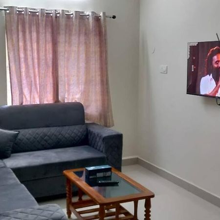 Servostay 2 Bhk Fully Furnished In Hafeezpet #302 Hajdarábád Exteriér fotografie