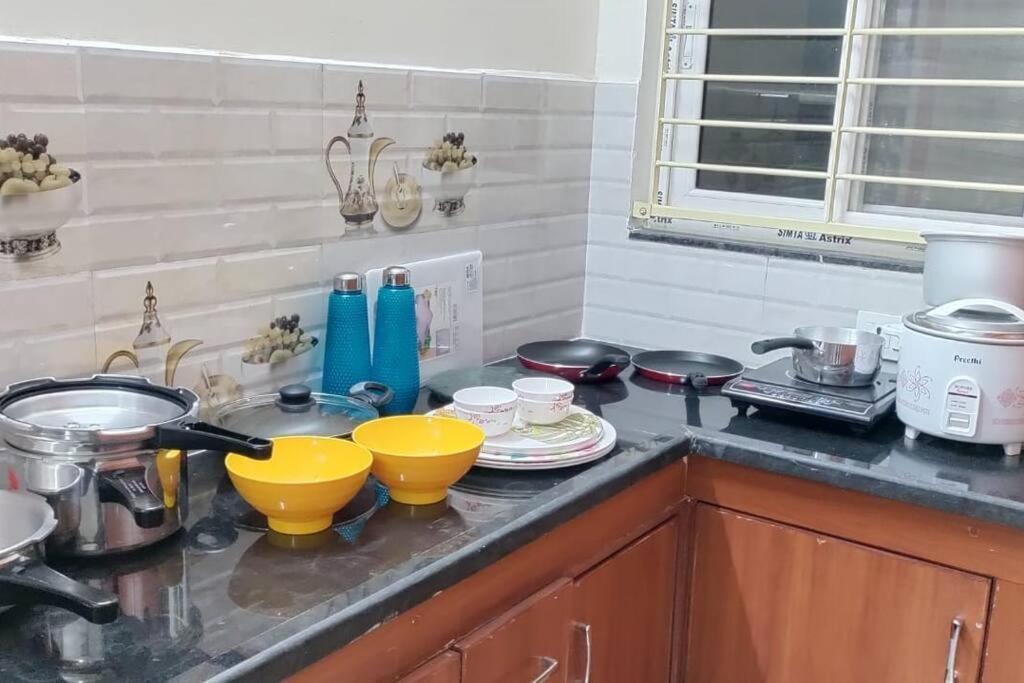 Servostay 2 Bhk Fully Furnished In Hafeezpet #302 Hajdarábád Exteriér fotografie