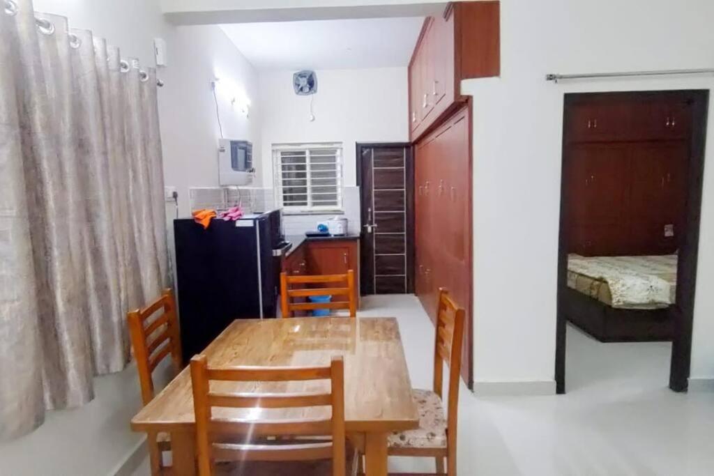 Servostay 2 Bhk Fully Furnished In Hafeezpet #302 Hajdarábád Exteriér fotografie